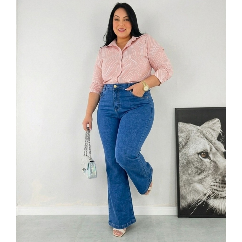 Calça Jeans Flare Plus Size - Efeito Levanta Bumbum