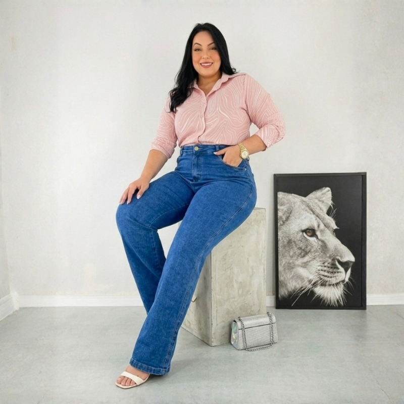 Calça Jeans Flare Plus Size - Efeito Levanta Bumbum